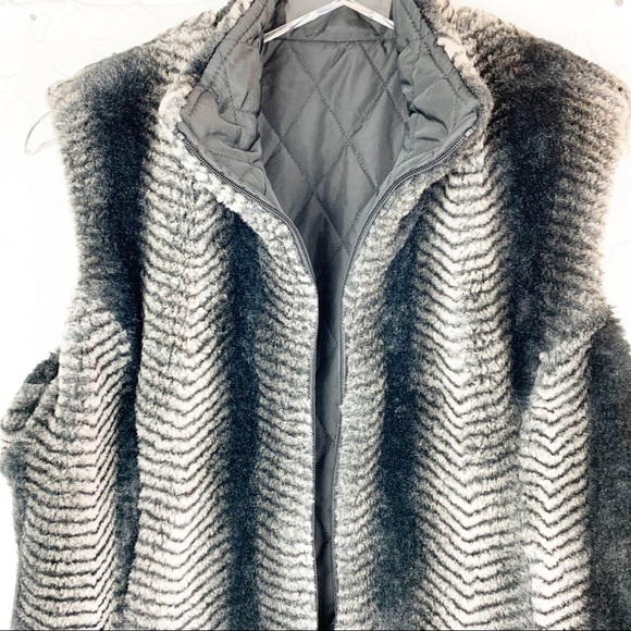 Jackets & Coats Reversible Faux Fur Lined Puffer Vest Med